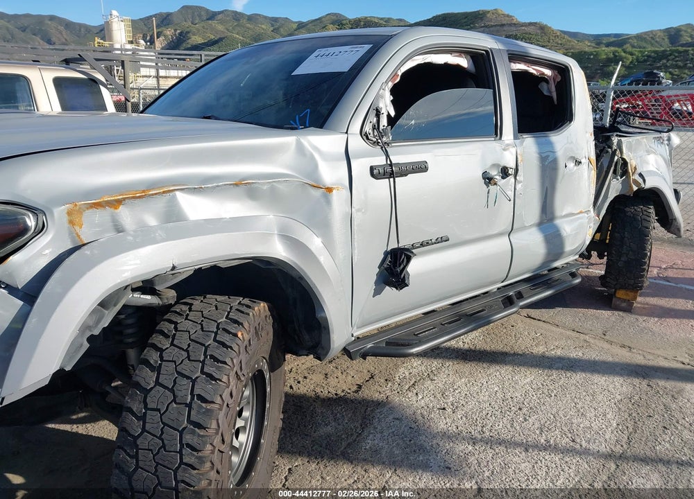 2018 TOYOTA TACOMA TRD SPORT VIN: 3TMCZ5AN5JM152946