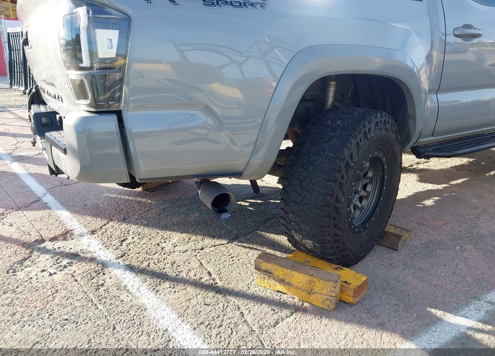 2018 TOYOTA TACOMA TRD SPORT VIN: 3TMCZ5AN5JM152946