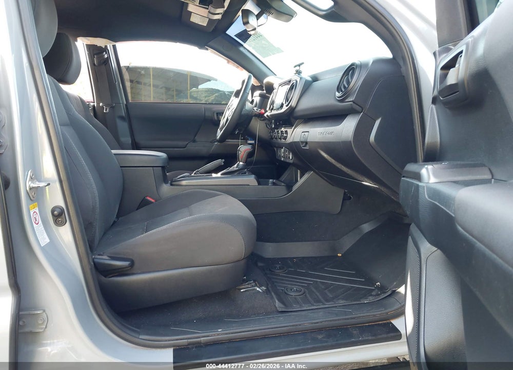 2018 TOYOTA TACOMA TRD SPORT VIN: 3TMCZ5AN5JM152946