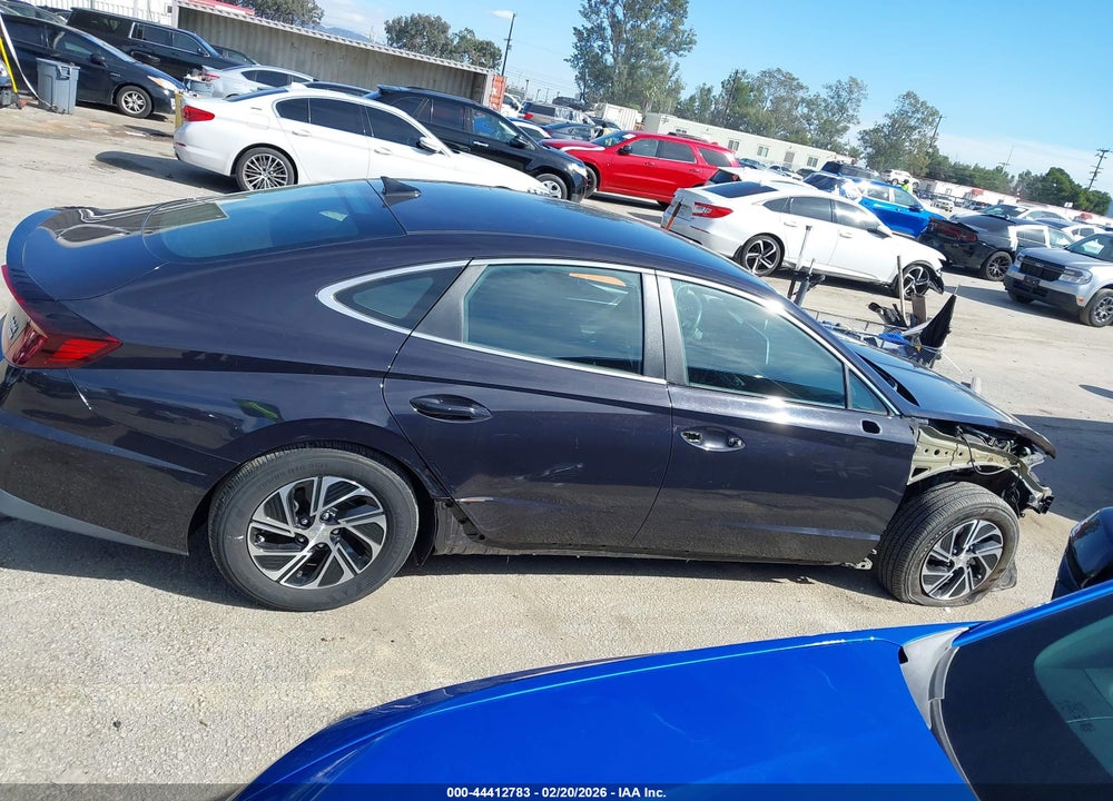 2023 HYUNDAI SONATA HYBRID BLUE VIN: KMHL24JJXPA057019