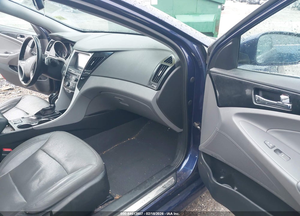 2014 HYUNDAI SONATA LIMITED 2.0T VIN: 5NPEC4AB1EH850640