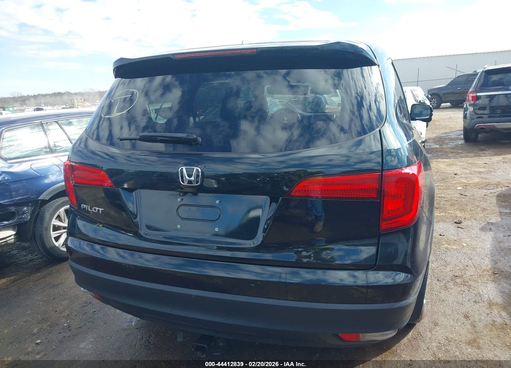2017 HONDA PILOT EX-L VIN: 5FNYF5H68HB021831