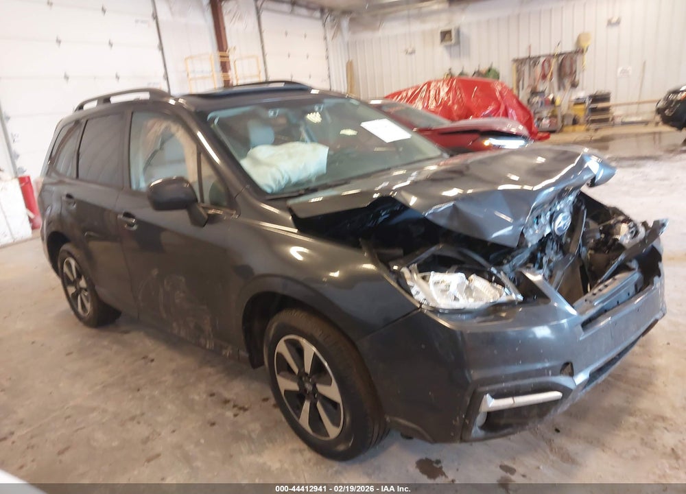 2018 SUBARU FORESTER 2.5I PREMIUM VIN: JF2SJAGC6JH599034