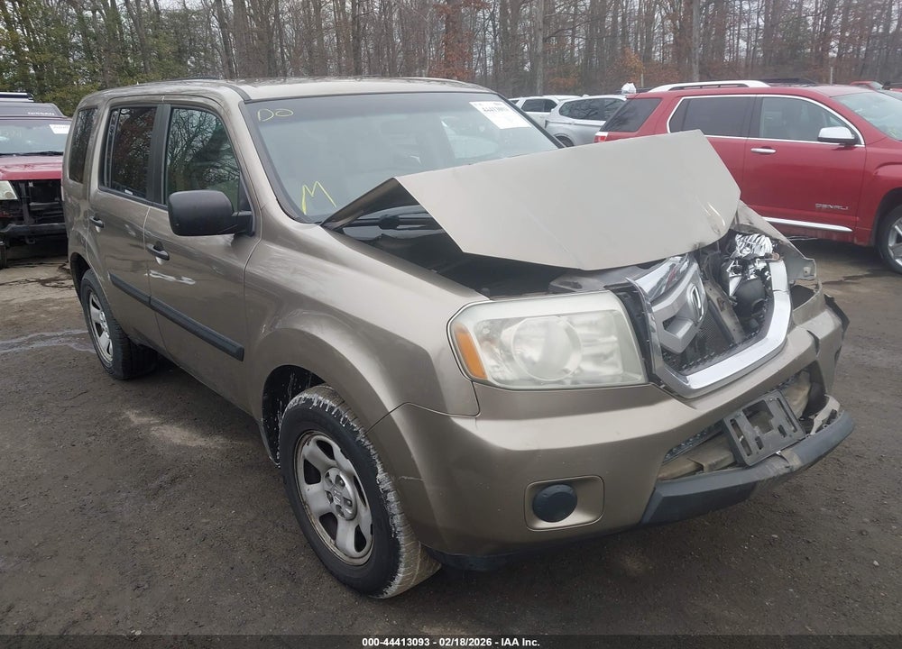 2011 HONDA PILOT LX VIN: 5FNYF4H21BB061909