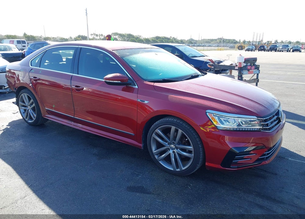 2017 VOLKSWAGEN PASSAT VIN: 1VWDT7A32HC060721