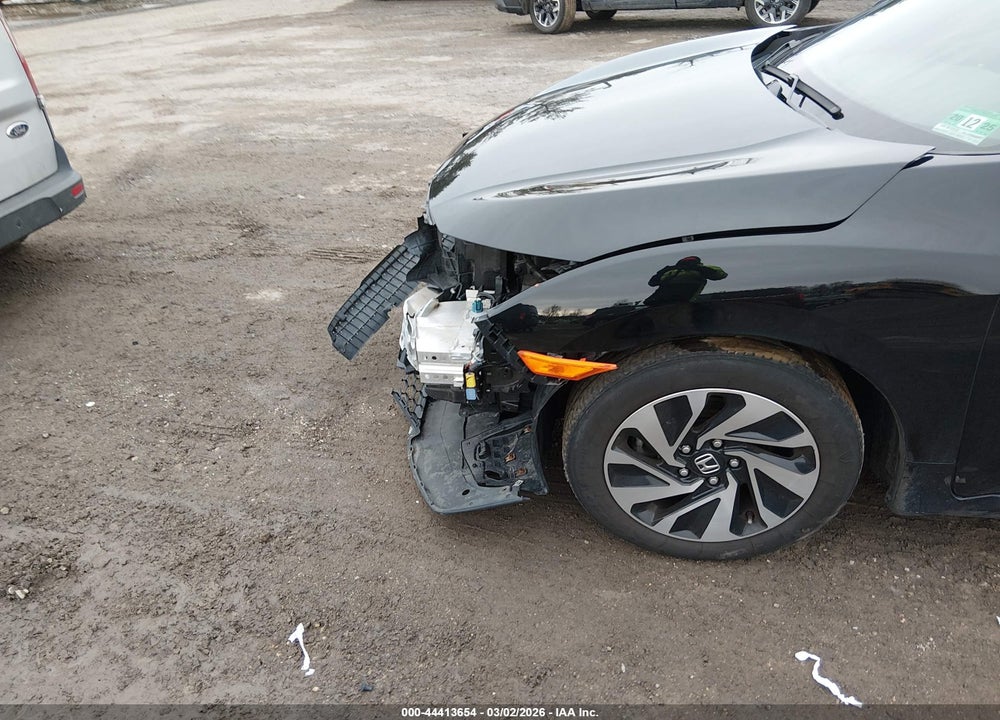 2018 HONDA CIVIC LX VIN: SHHFK7H20JU426405