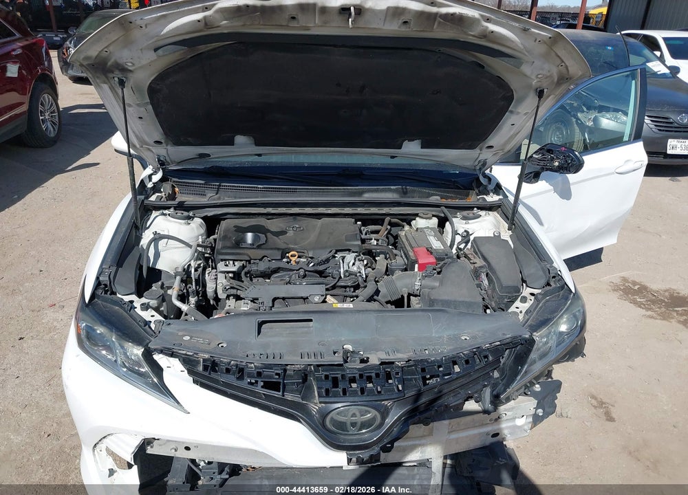 2019 TOYOTA CAMRY LE VIN: 4T1B11HKXKU757576