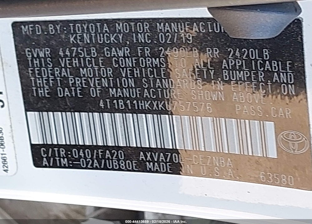 2019 TOYOTA CAMRY LE VIN: 4T1B11HKXKU757576