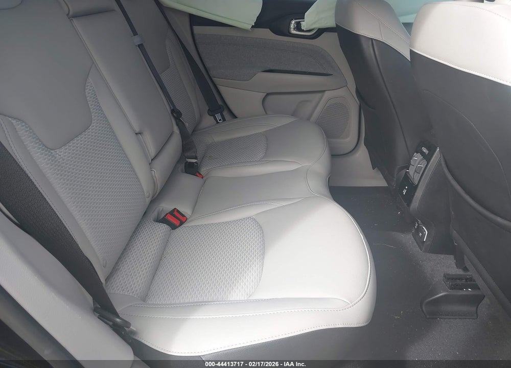 2022 JEEP COMPASS LATITUDE FWD VIN: 3C4NJCBB0NT225046