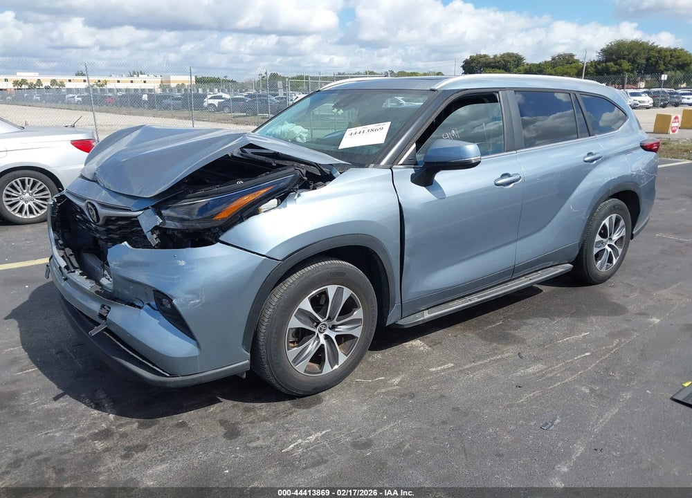2023 TOYOTA HIGHLANDER XLE VIN: 5TDKDRAH2PS012308