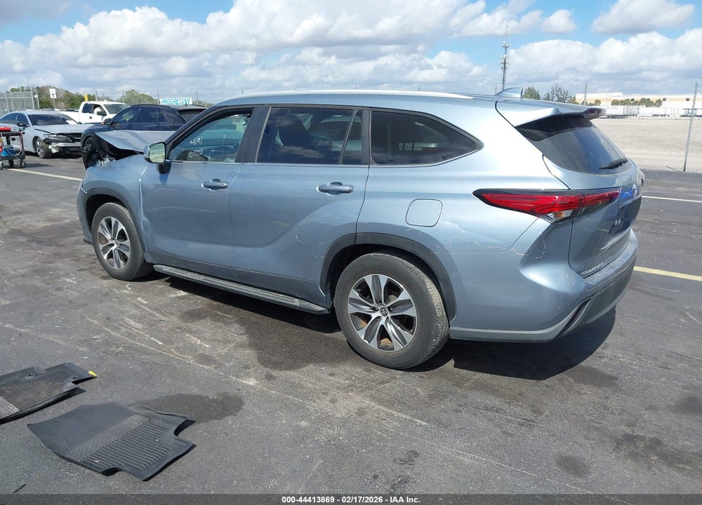 2023 TOYOTA HIGHLANDER XLE VIN: 5TDKDRAH2PS012308