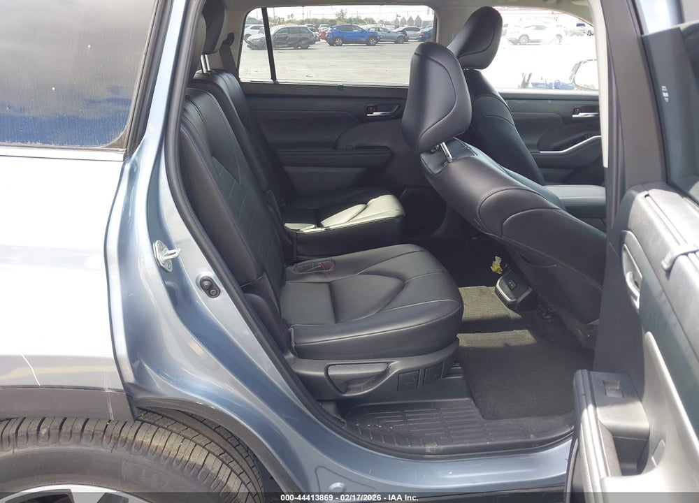 2023 TOYOTA HIGHLANDER XLE VIN: 5TDKDRAH2PS012308