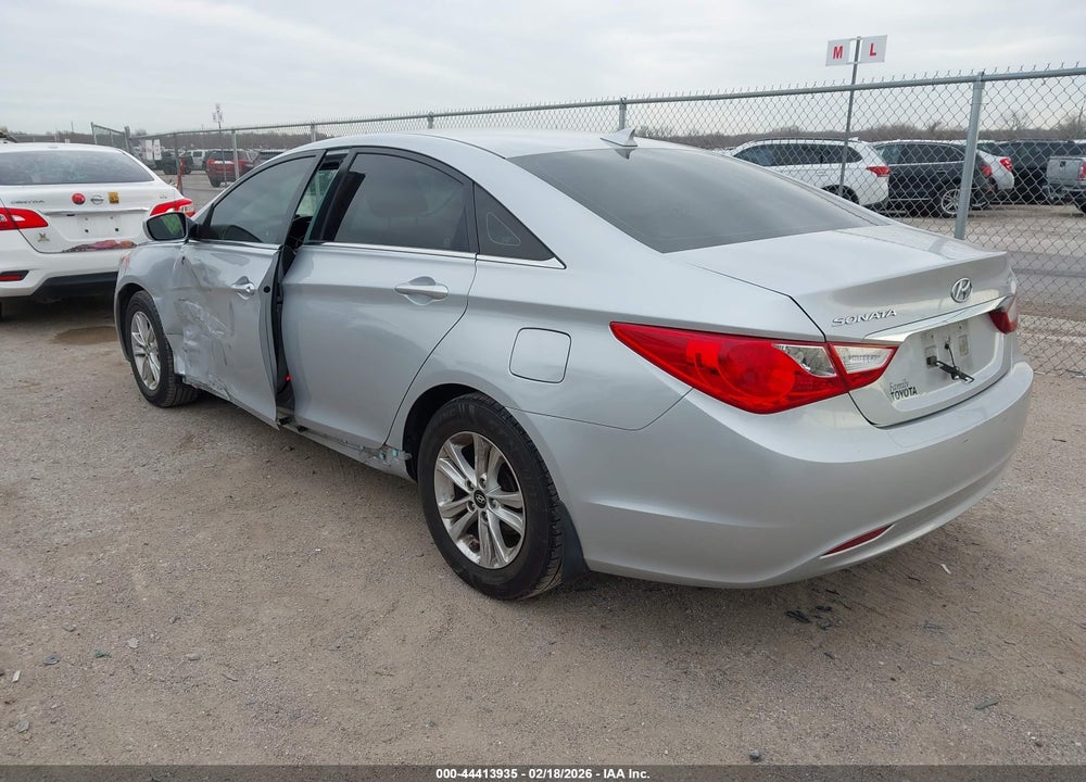 2013 HYUNDAI SONATA GLS VIN: 5NPEB4AC9DH743734