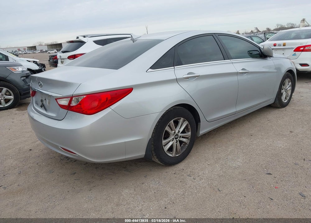 2013 HYUNDAI SONATA GLS VIN: 5NPEB4AC9DH743734
