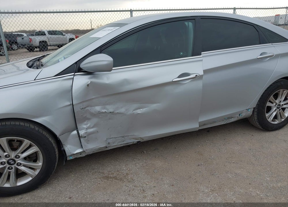 2013 HYUNDAI SONATA GLS VIN: 5NPEB4AC9DH743734