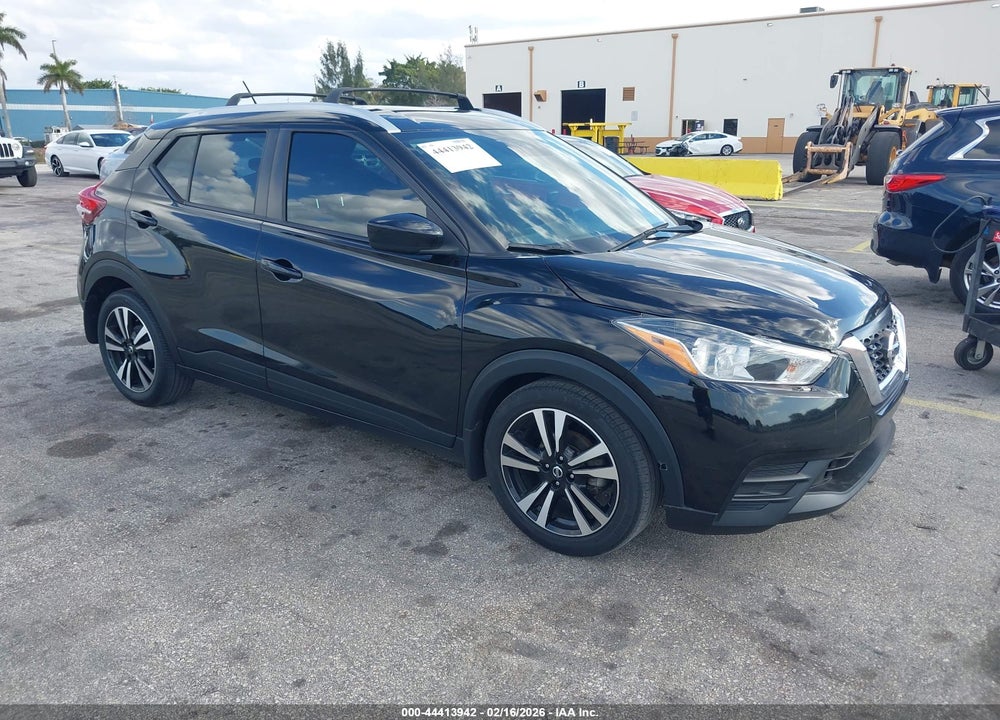 2018 NISSAN KICKS SV VIN: 3N1CP5CU8JL523102