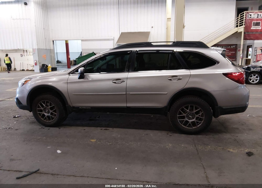 2017 SUBARU OUTBACK 2.5I LIMITED VIN: 4S4BSANCXH3394981
