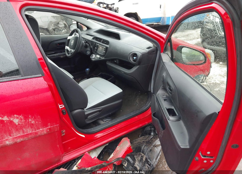 2015 TOYOTA PRIUS C ONE VIN: JTDKDTB37F1096475