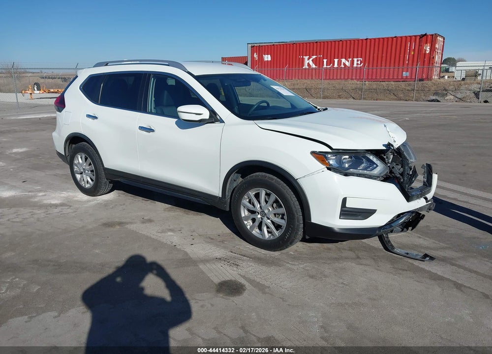2018 NISSAN ROGUE SV VIN: KNMAT2MV3JP541825