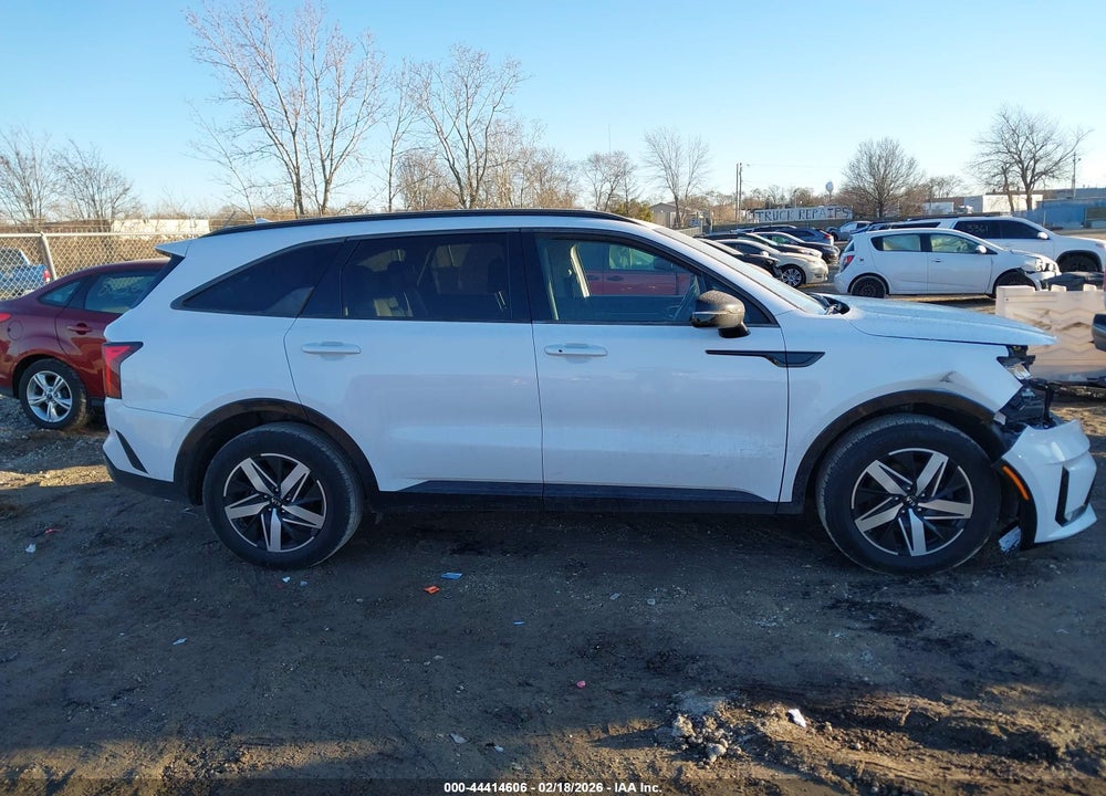2021 KIA SORENTO S VIN: 5XYRL4LC6MG020930
