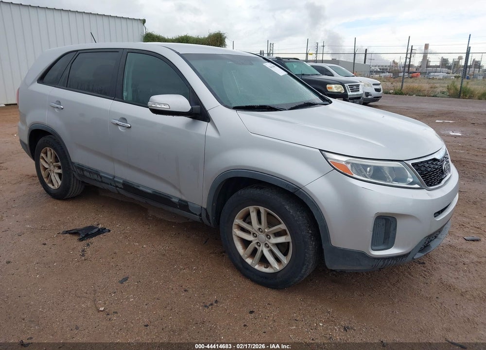 2014 KIA SORENTO LX VIN: 5XYKT4A65EG426178