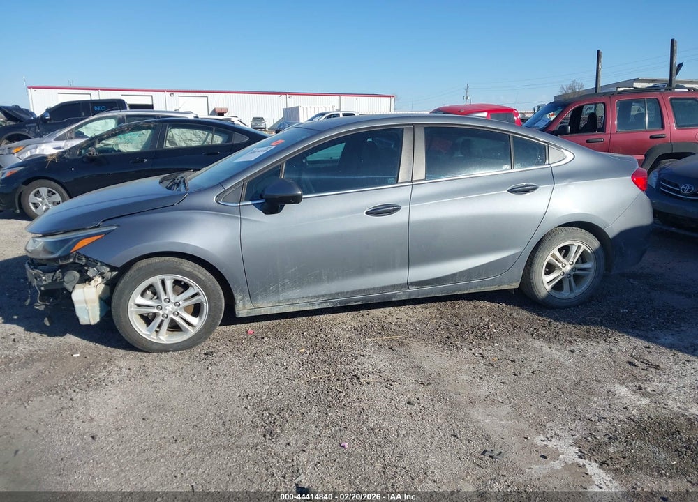 2018 CHEVROLET CRUZE LT AUTO VIN: 1G1BE5SM1J7122178