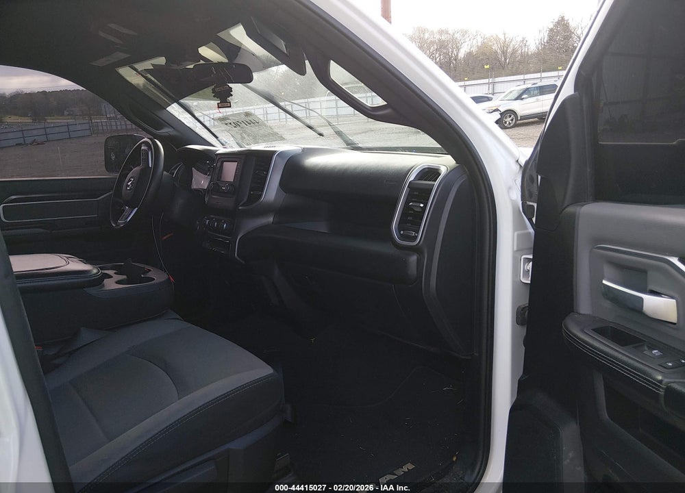 2021 RAM 2500 BIG HORN  4X4 6'4 BOX VIN: 3C6UR5DJXMG552525