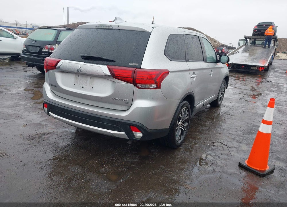 2018 MITSUBISHI OUTLANDER ES/LE/SE/SEL VIN: JA4AZ3A31JZ070571