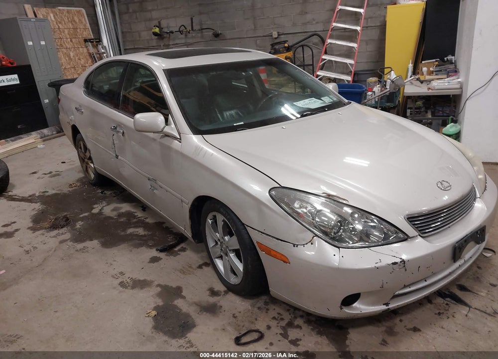2005 LEXUS ES 330 VIN: JTHBA30G955113877