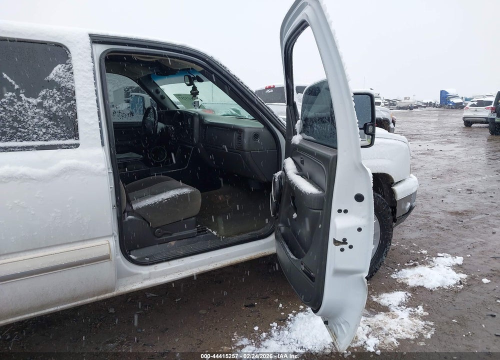 2007 CHEVROLET SILVERADO 1500 CLASSIC LT1 VIN: 2GCEK13Z671171821