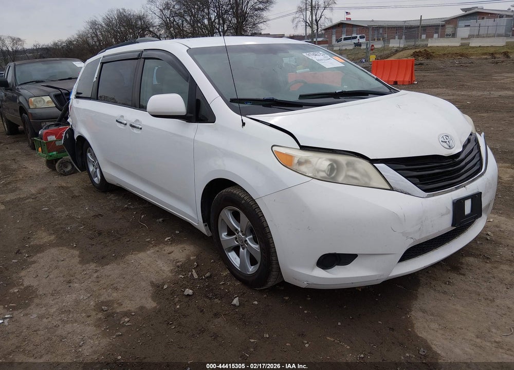2014 TOYOTA SIENNA LE VIN: 5TDKK3DC6ES475052