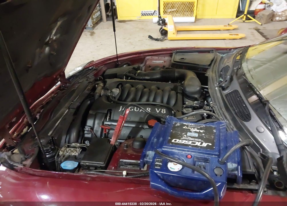 2000 JAGUAR XK8 VIN: SAJJA42C2YNA06823