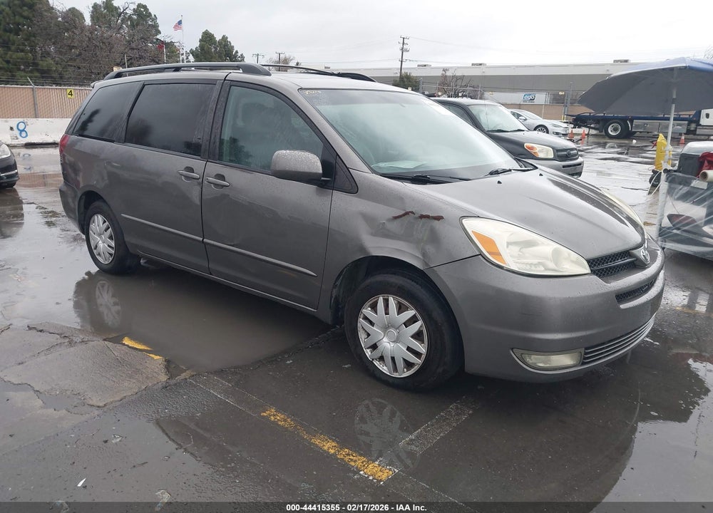 2004 TOYOTA SIENNA XLE VIN: 5TDZA22C74S129587