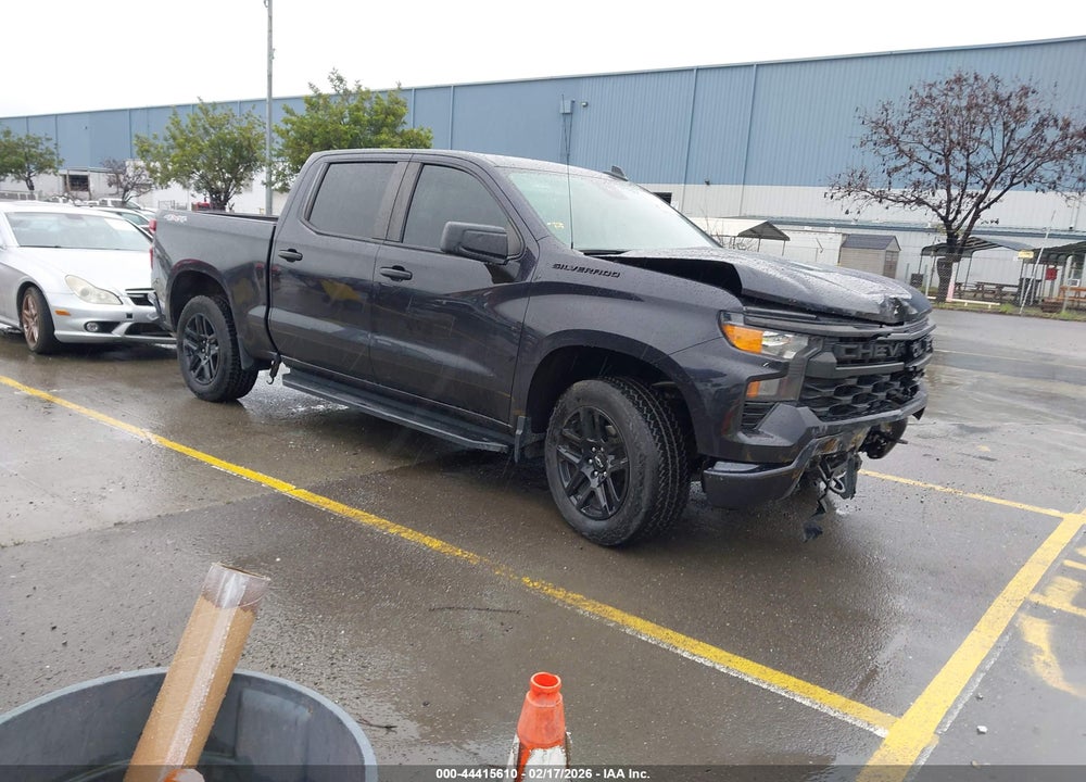 2023 CHEVROLET SILVERADO 1500 4WD  SHORT BED CUSTOM VIN: 3GCPDBEK8PG223837