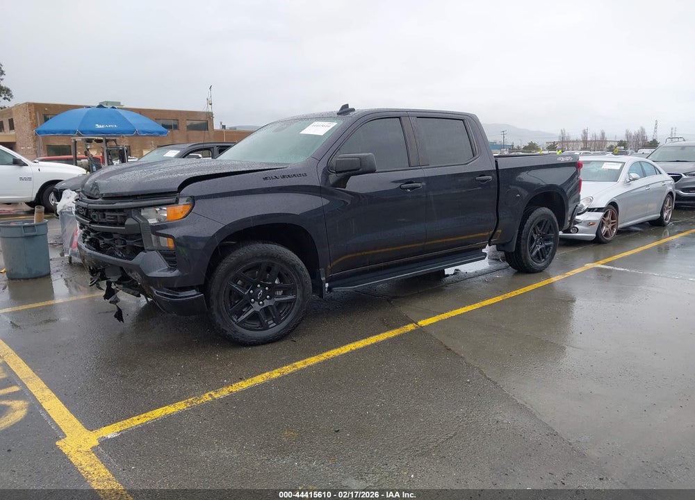 2023 CHEVROLET SILVERADO 1500 4WD  SHORT BED CUSTOM VIN: 3GCPDBEK8PG223837