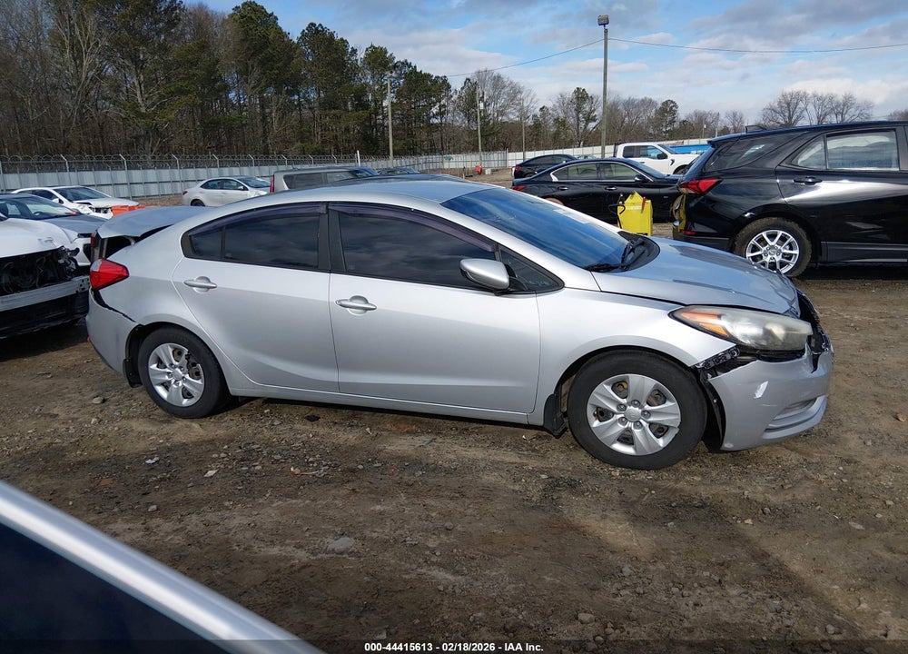 2015 KIA FORTE LX VIN: KNAFK4A62F5343271