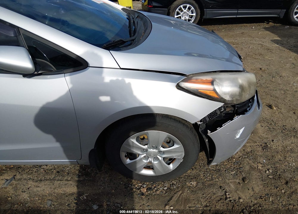 2015 KIA FORTE LX VIN: KNAFK4A62F5343271
