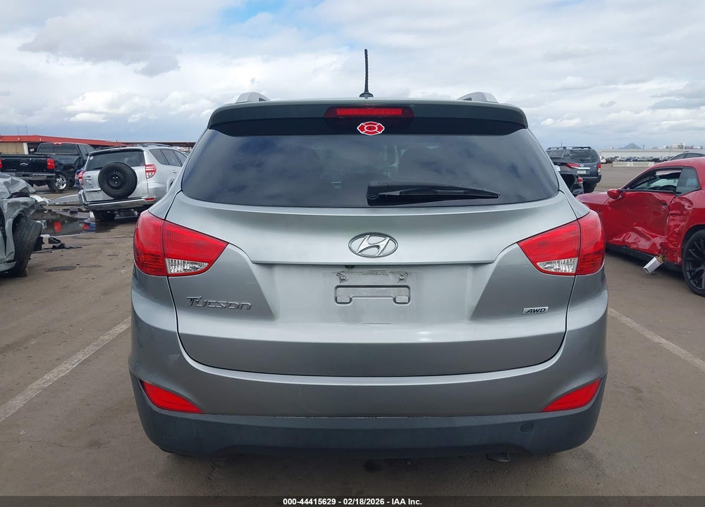2015 HYUNDAI TUCSON SE VIN: KM8JUCAG6FU068371