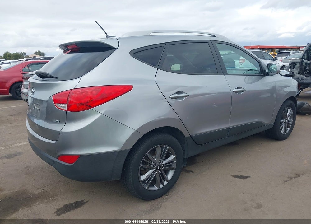2015 HYUNDAI TUCSON SE VIN: KM8JUCAG6FU068371