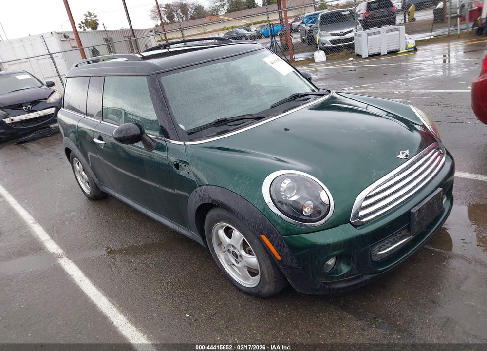 2011 MINI COOPER CLUBMAN VIN: WMWZF3C58BTX81539