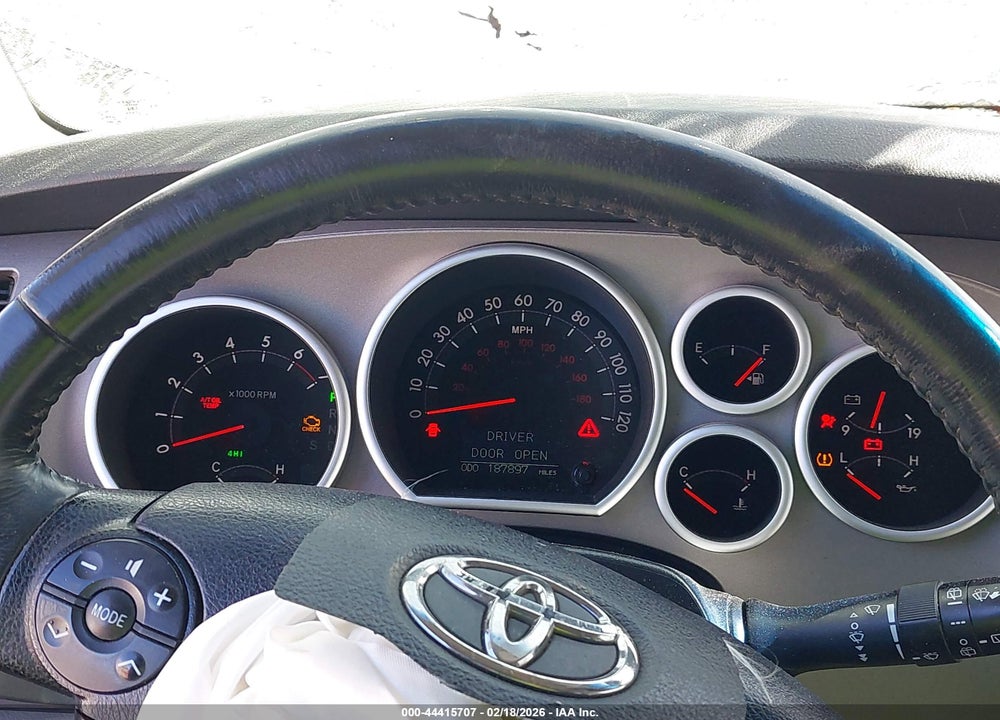 2011 TOYOTA SEQUOIA LIMITED 5.7L V8 VIN: 5TDJW5G11BS046144