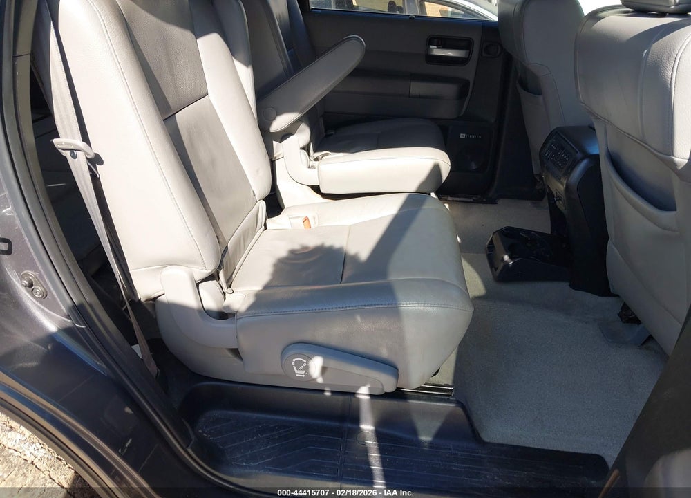 2011 TOYOTA SEQUOIA LIMITED 5.7L V8 VIN: 5TDJW5G11BS046144