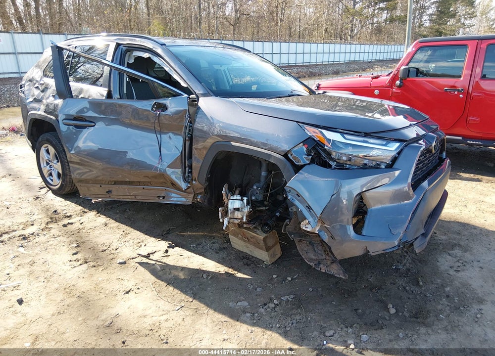 2022 TOYOTA RAV4 XLE VIN: 2T3W1RFV1NC199224