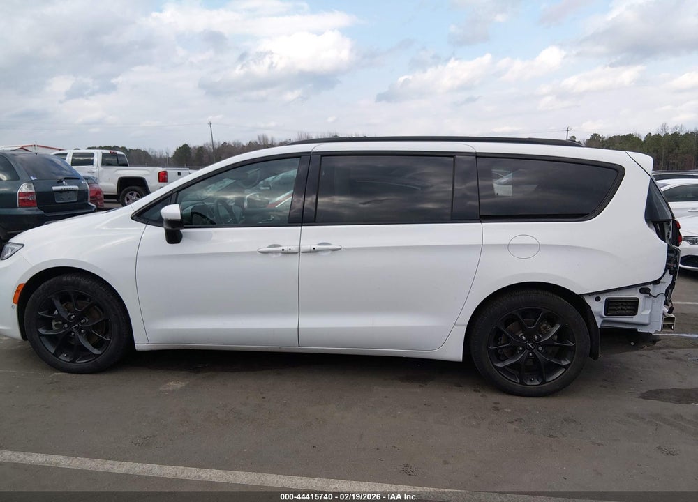 2023 CHRYSLER PACIFICA TOURING L VIN: 2C4RC1BG3PR628813