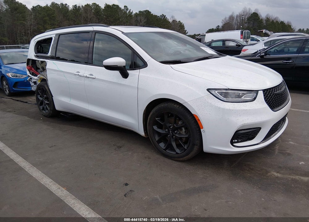 2023 CHRYSLER PACIFICA TOURING L VIN: 2C4RC1BG3PR628813