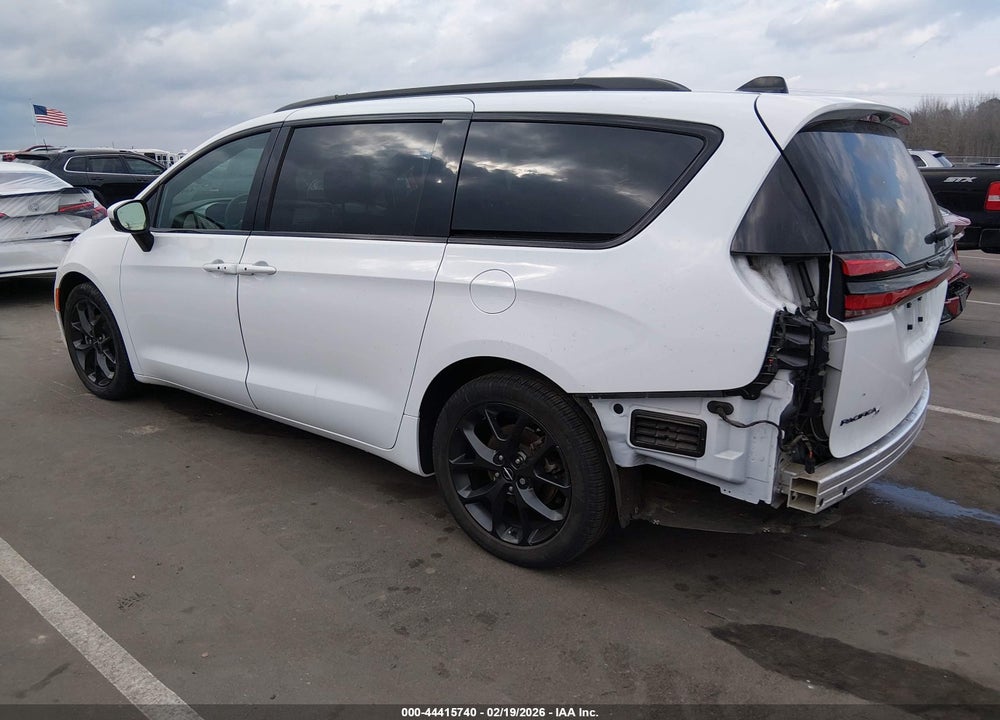 2023 CHRYSLER PACIFICA TOURING L VIN: 2C4RC1BG3PR628813