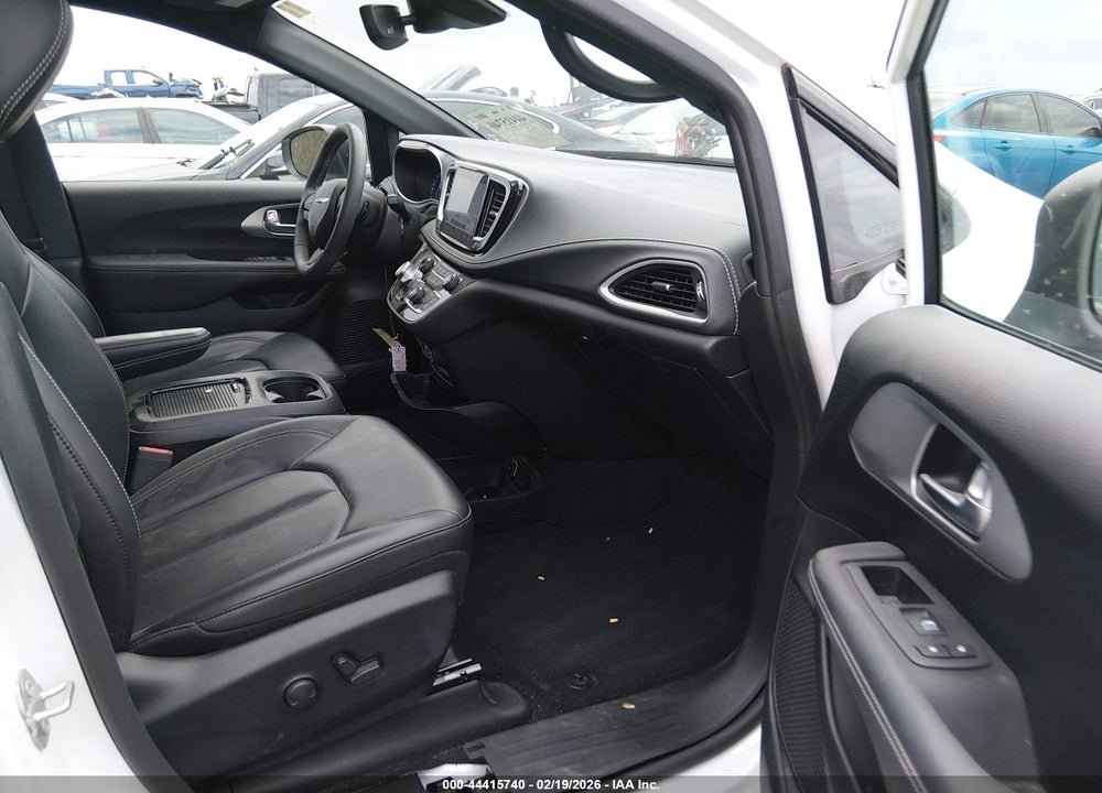 2023 CHRYSLER PACIFICA TOURING L VIN: 2C4RC1BG3PR628813