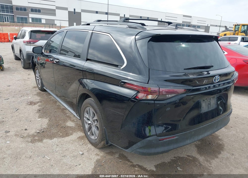 2023 TOYOTA SIENNA XLE VIN: 5TDYRKEC3PS155883