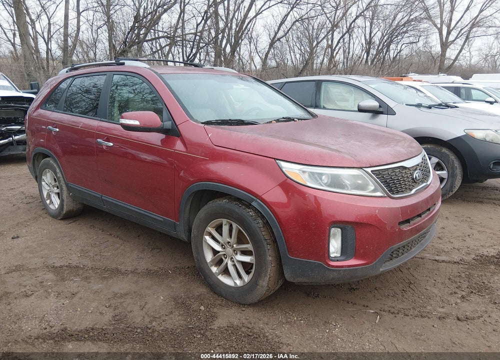2015 KIA SORENTO LX VIN: 5XYKT4A68FG590753