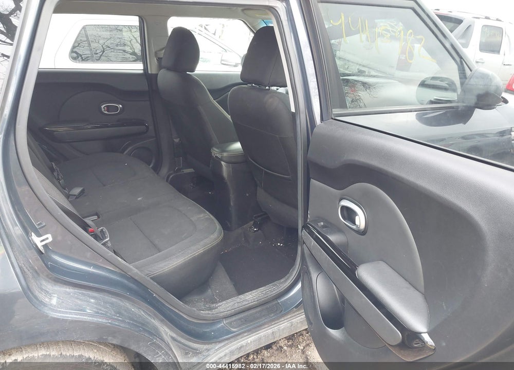 2015 KIA SOUL + VIN: KNDJP3A55F7124924